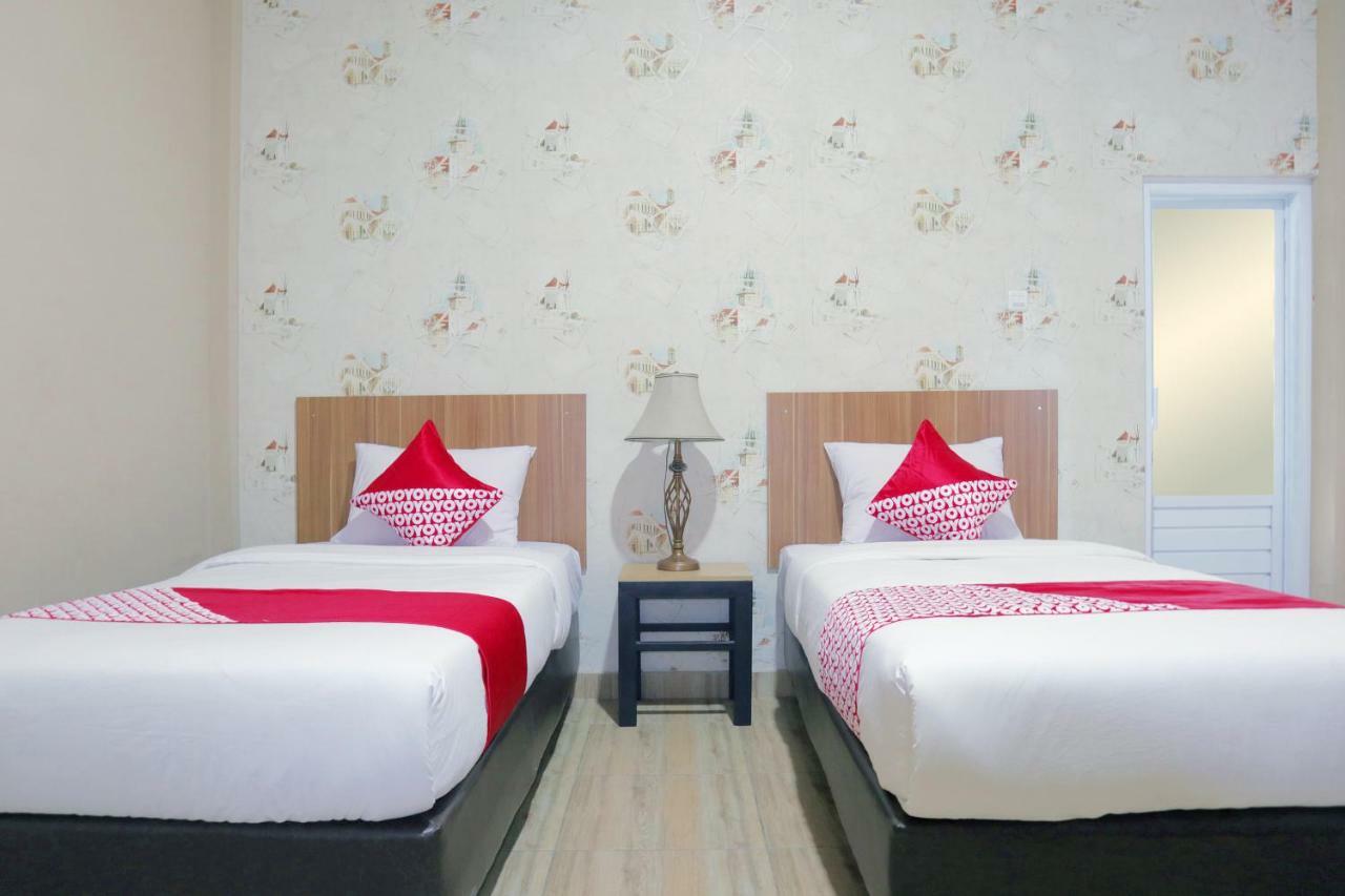 Oyo 1386 Hotel Grand Gabelo Bukittinggi Exteriör bild