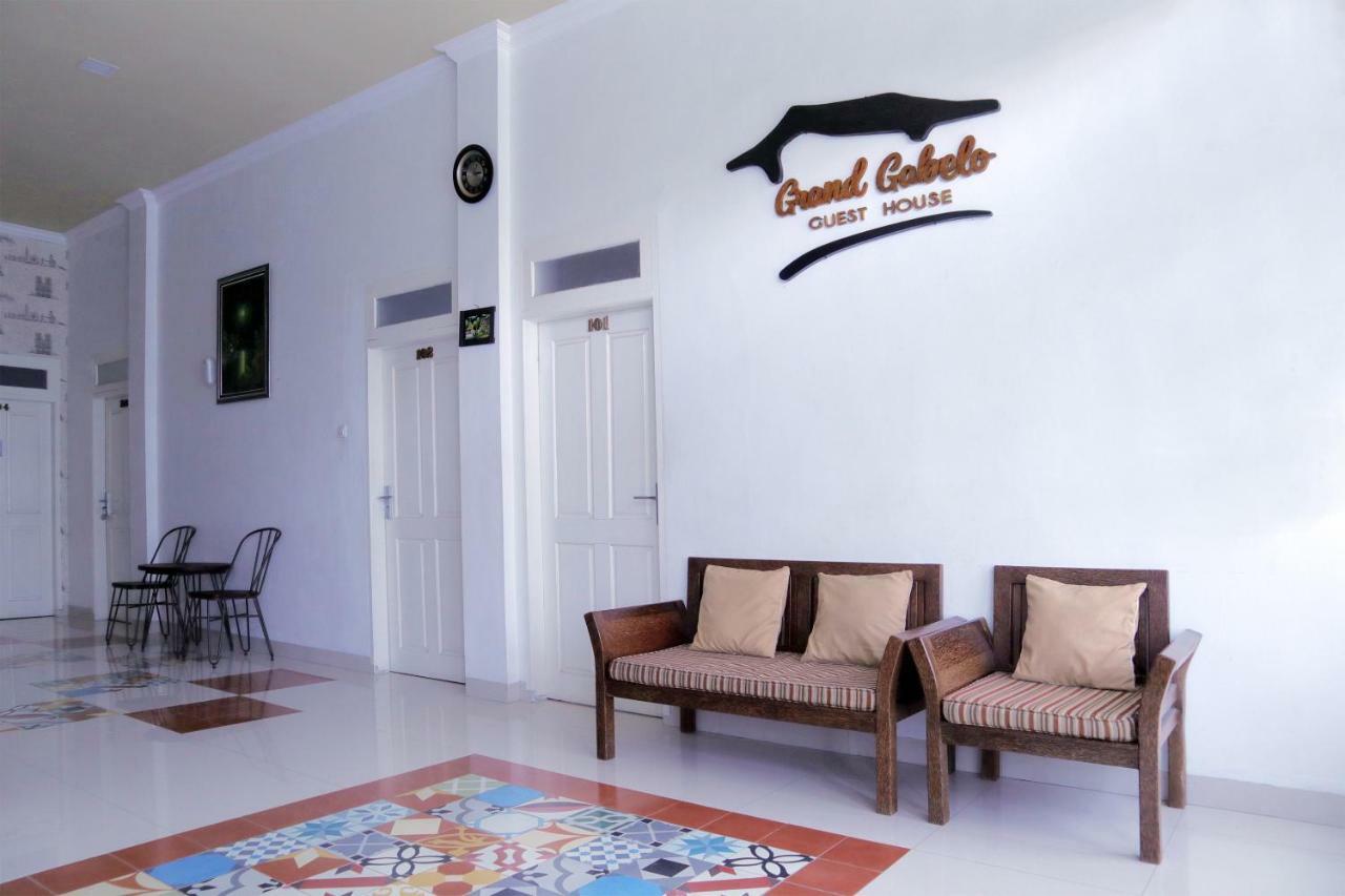 Oyo 1386 Hotel Grand Gabelo Bukittinggi Exteriör bild