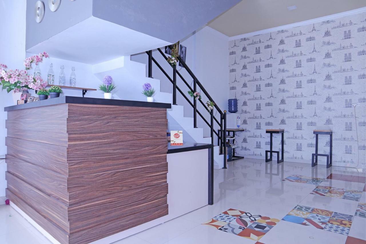 Oyo 1386 Hotel Grand Gabelo Bukittinggi Exteriör bild